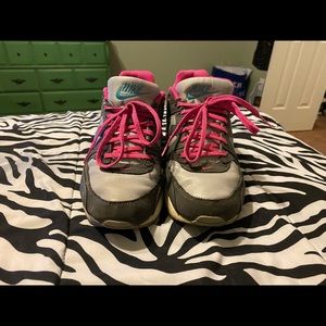 Girls youth Nike air max